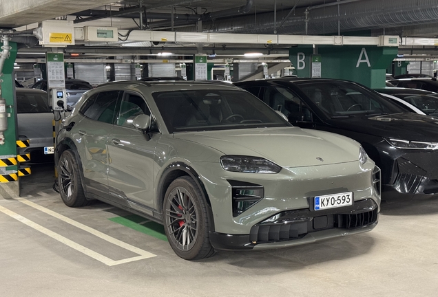 Porsche Cayenne Turbo Electric