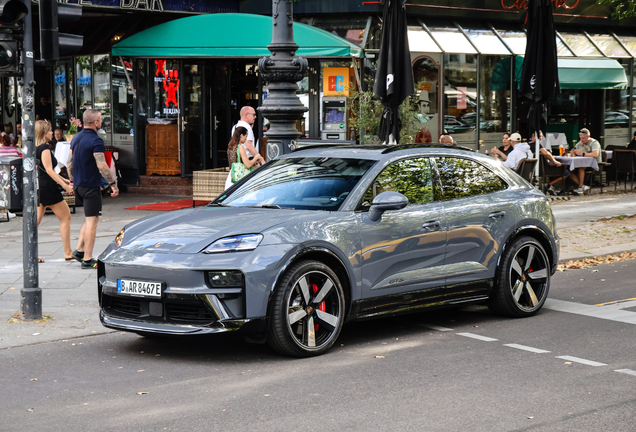 Porsche Macan EV GTS