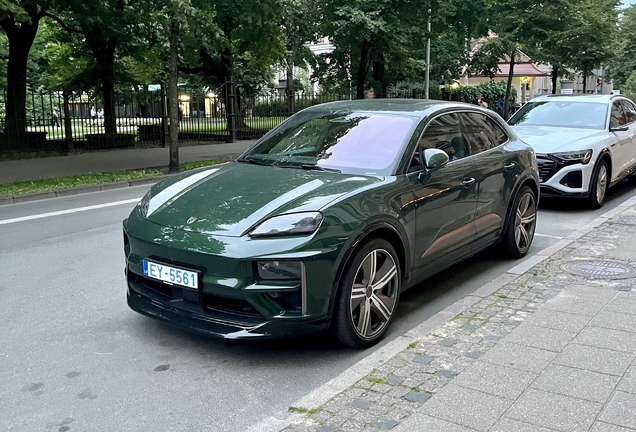 Porsche Macan EV Turbo