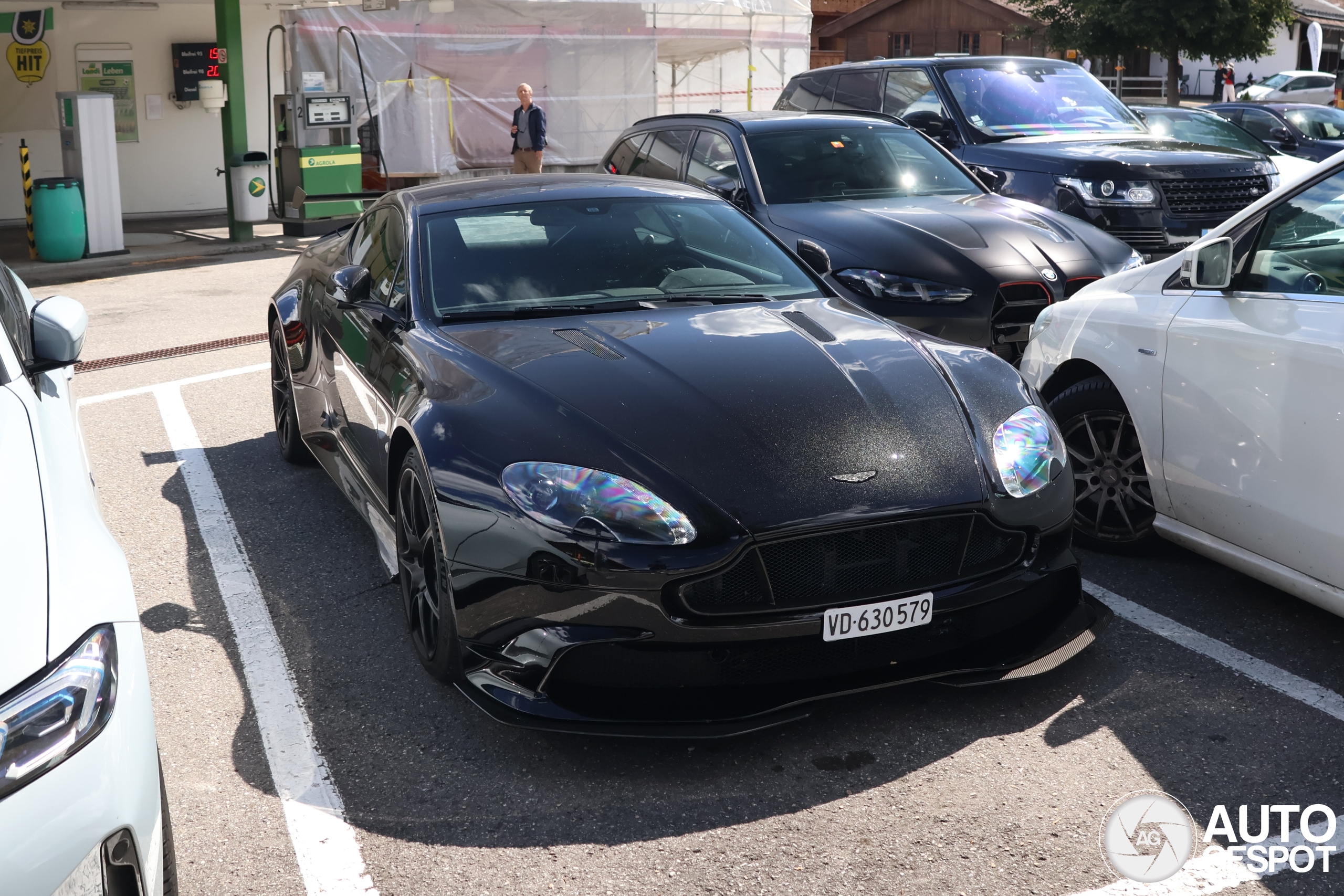 Aston Martin Vantage GT8