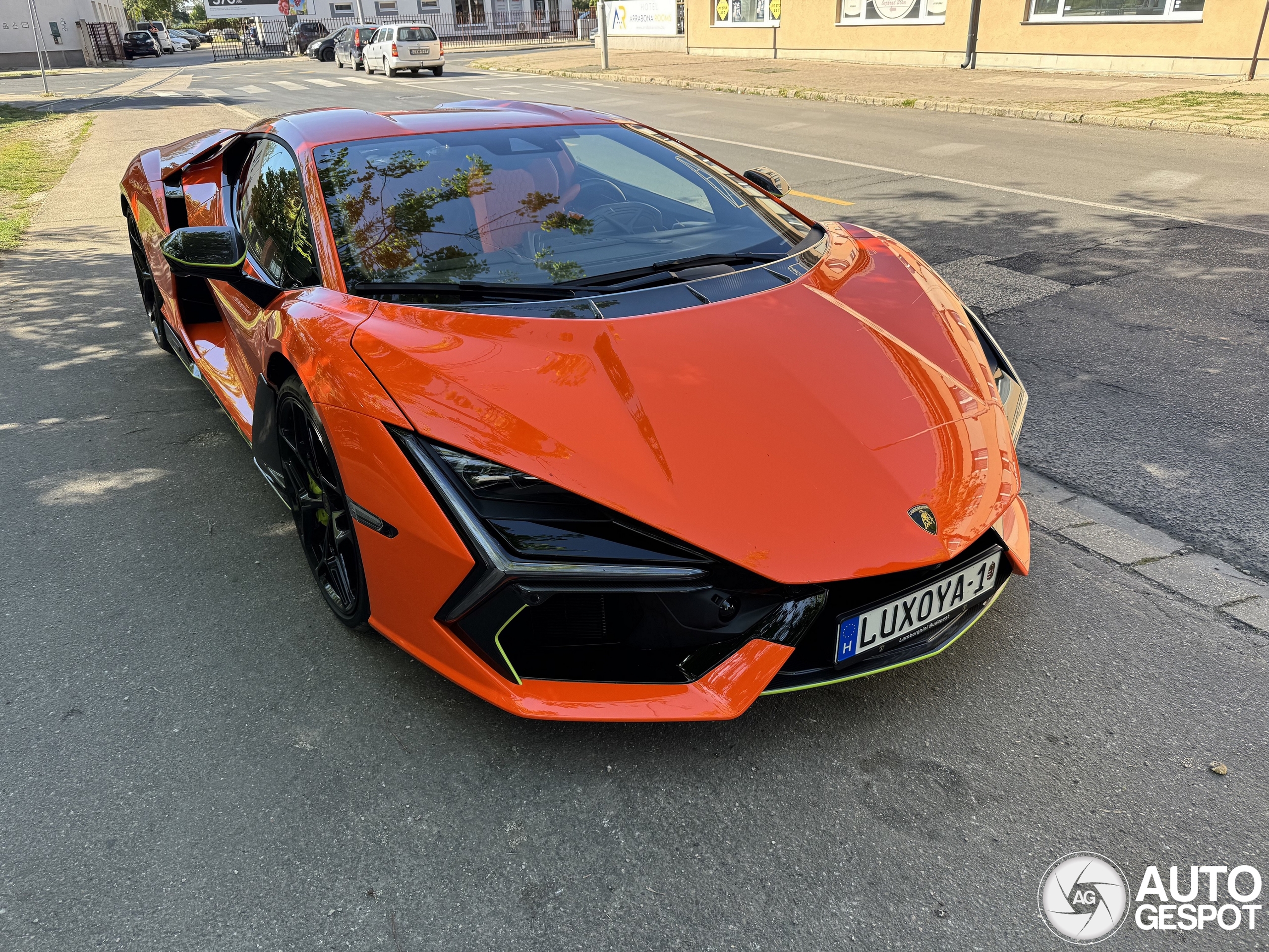 Lamborghini Revuelto