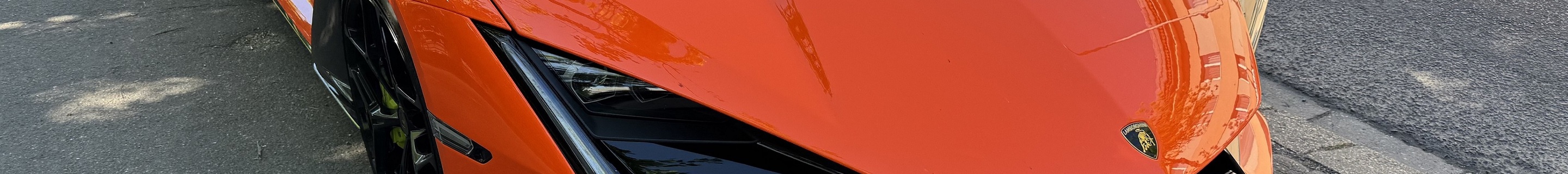 Lamborghini Revuelto