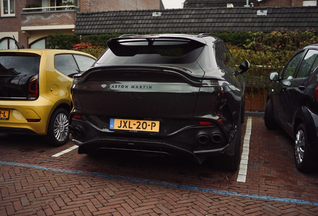Aston Martin DBX707