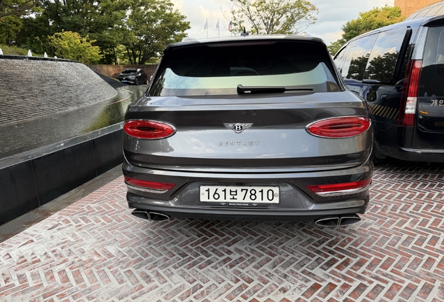 Bentley Bentayga Azure 2024