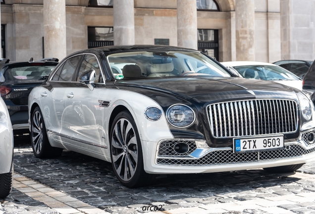 Bentley Flying Spur V8 Azure