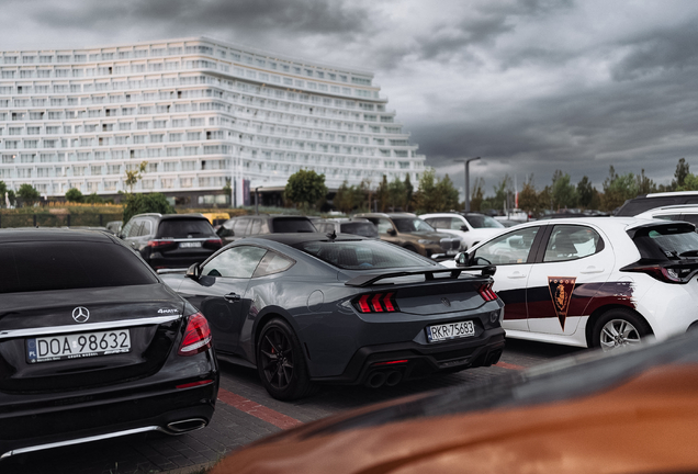 Ford Mustang Dark Horse 2024