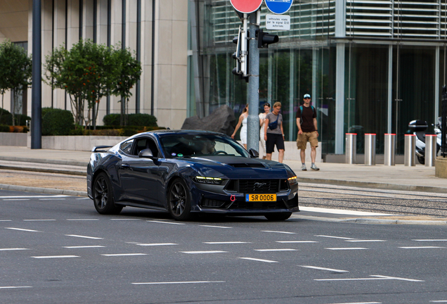 Ford Mustang Dark Horse 2024