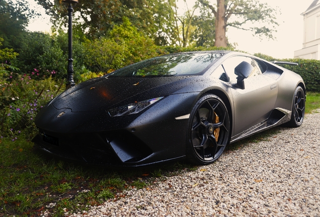 Lamborghini Huracán LP640-4 Performante