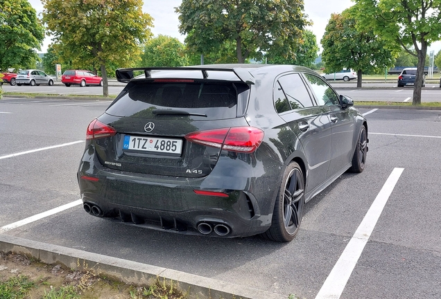 Mercedes-AMG A 45 W177
