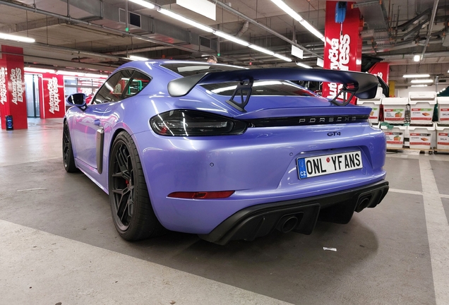 Porsche 718 Cayman GT4
