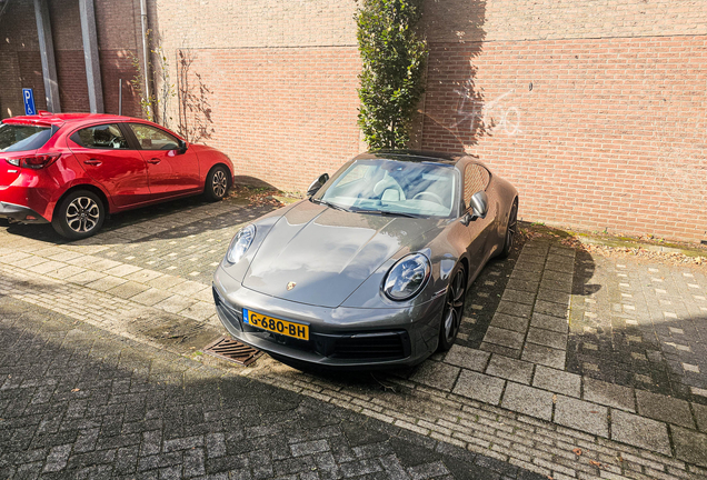 Porsche 992 Carrera 4S MkI
