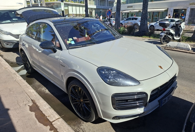 Porsche Cayenne Coupé Turbo S E-Hybrid