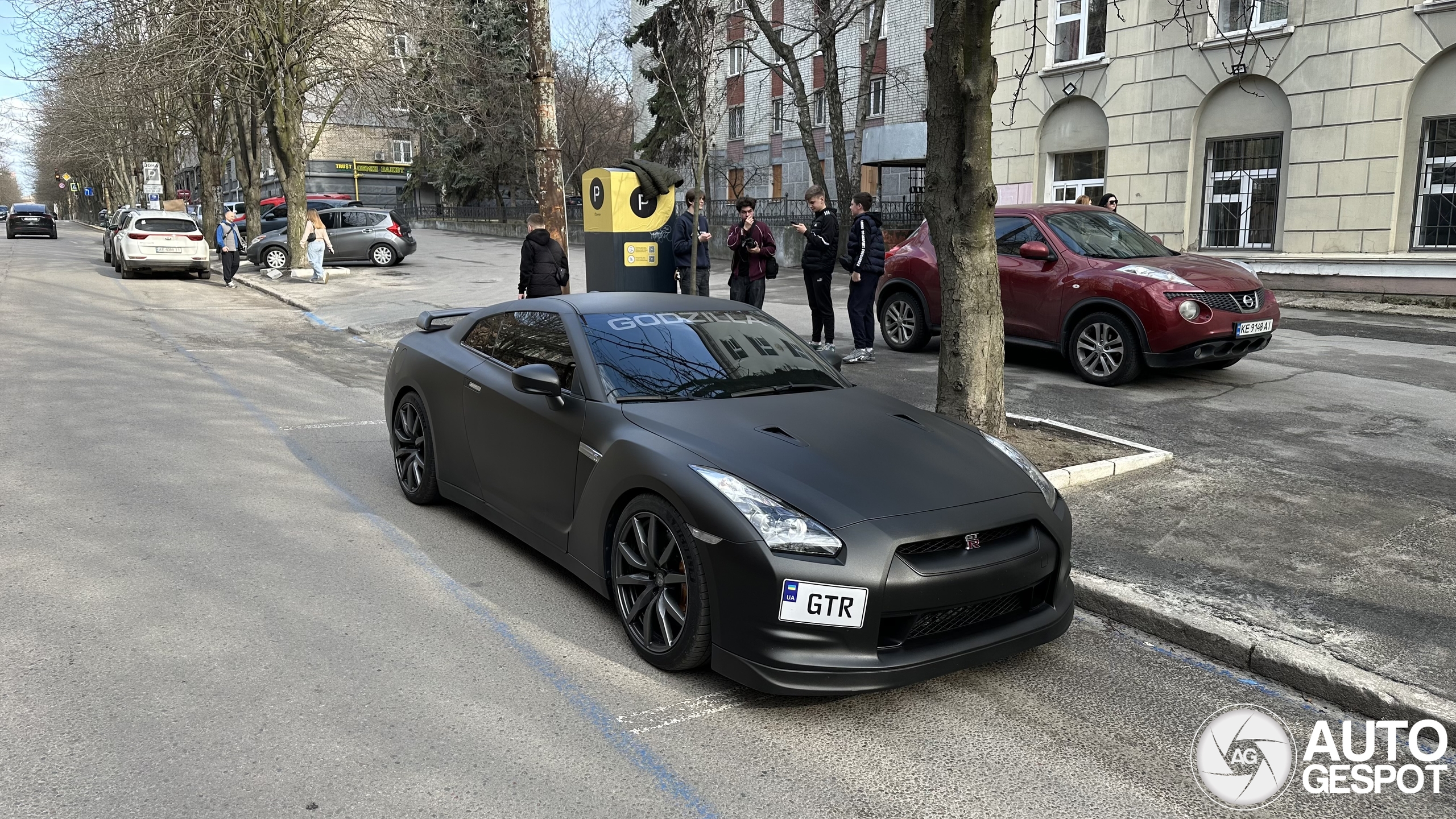 Nissan GT-R