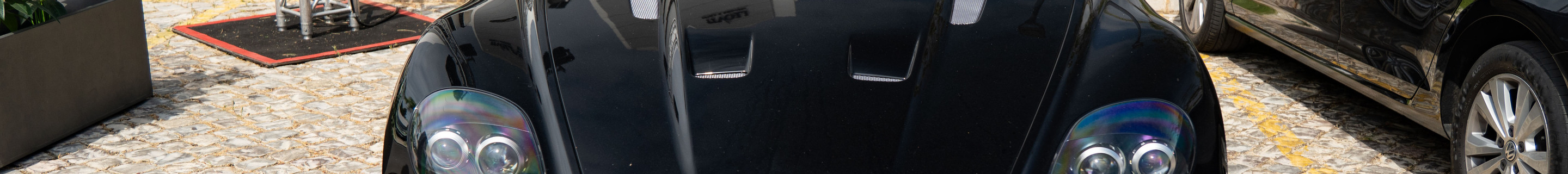 Aston Martin DBS