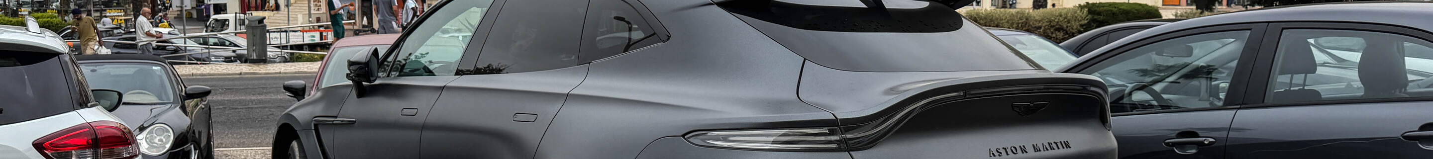 Aston Martin DBX