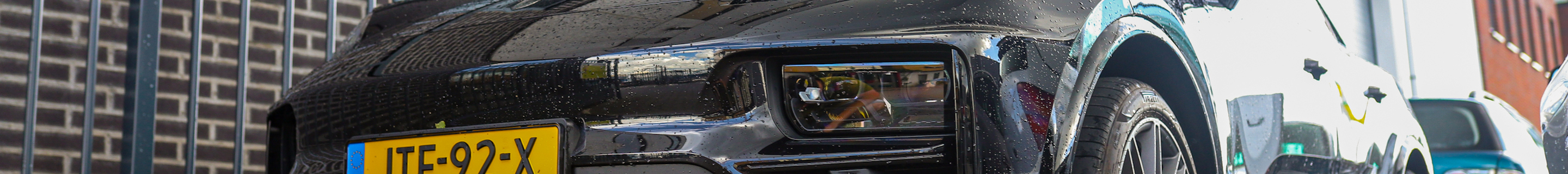 Porsche Macan EV Turbo