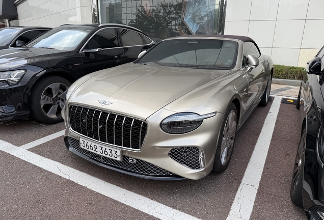 Bentley Continental GTC 2025