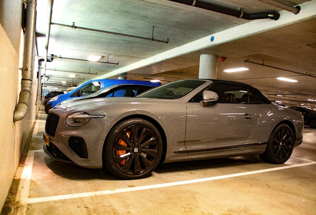 Bentley Continental GTC 2025