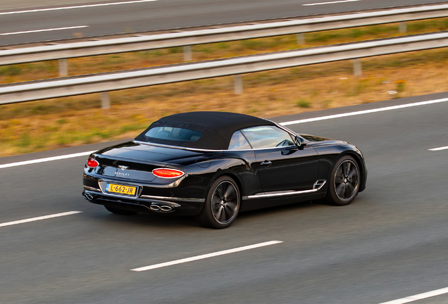 Bentley Continental GTC V8 2020