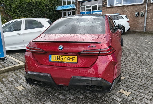 BMW M5 G90