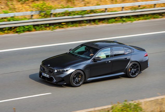 BMW M5 G90
