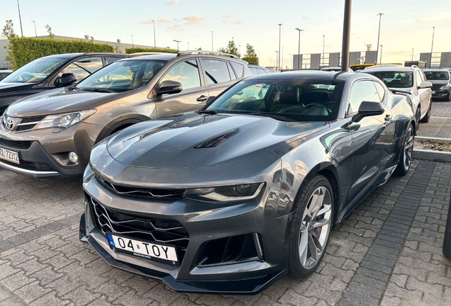 Chevrolet Camaro SS 2016 50th Anniversary