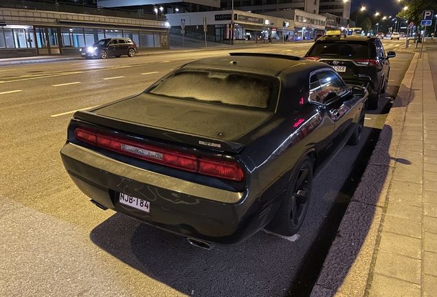 Dodge Challenger SRT-8