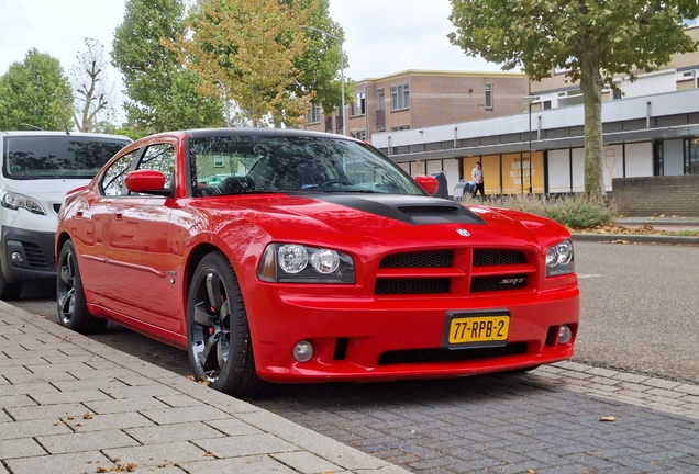 Dodge Charger SRT-8