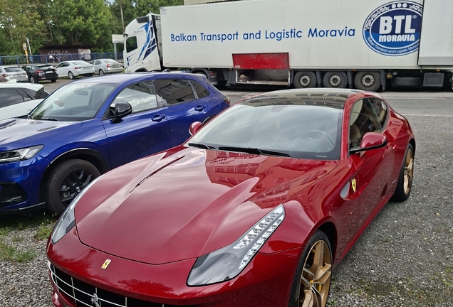 Ferrari FF