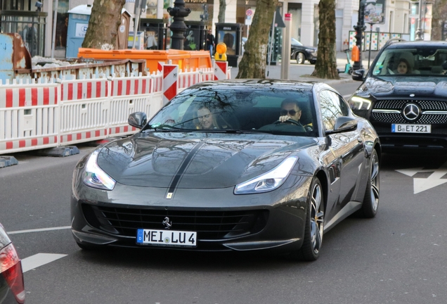 Ferrari GTC4Lusso