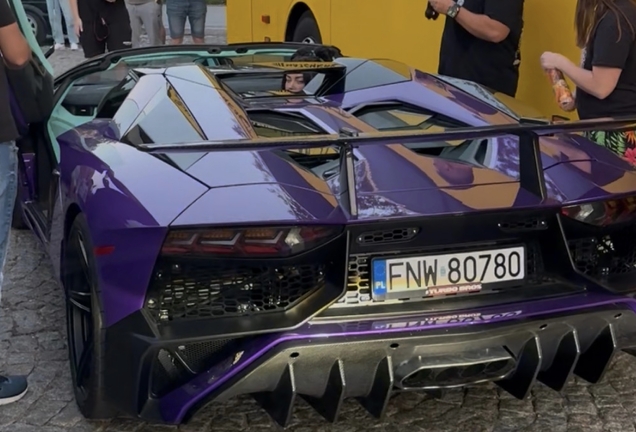 Lamborghini Aventador LP700-4 Roadster