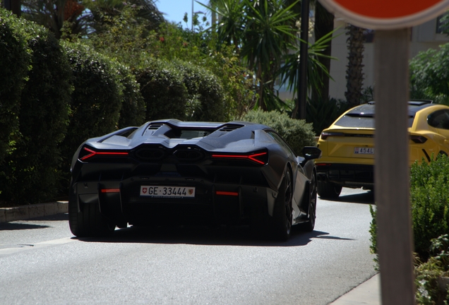 Lamborghini Revuelto
