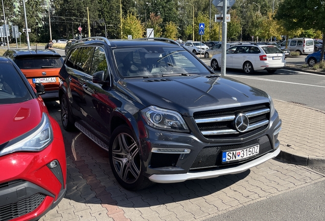 Mercedes-Benz GL 63 AMG X166