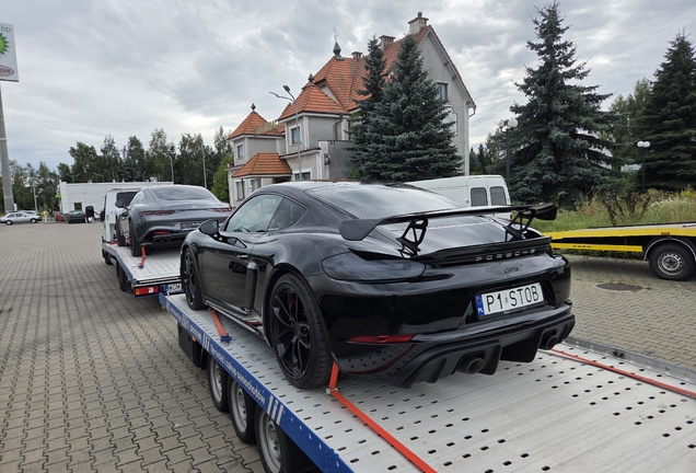 Porsche 718 Cayman GT4