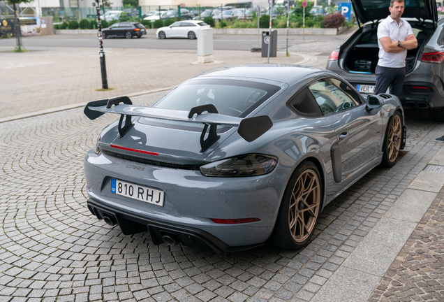 Porsche 718 Cayman GT4 RS