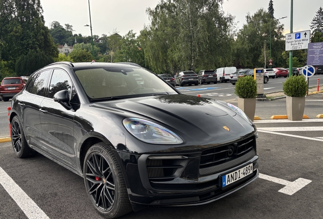 Porsche 95B Macan GTS MkIII