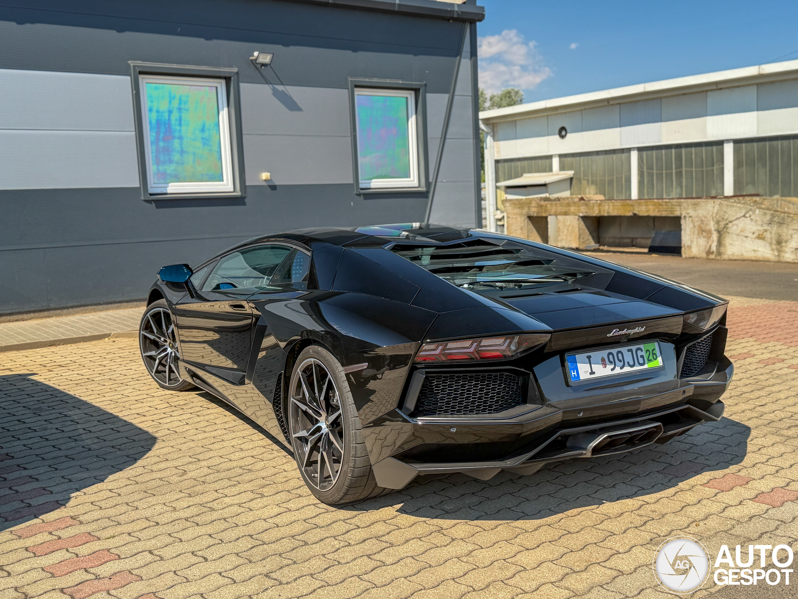 Lamborghini Aventador LP700-4