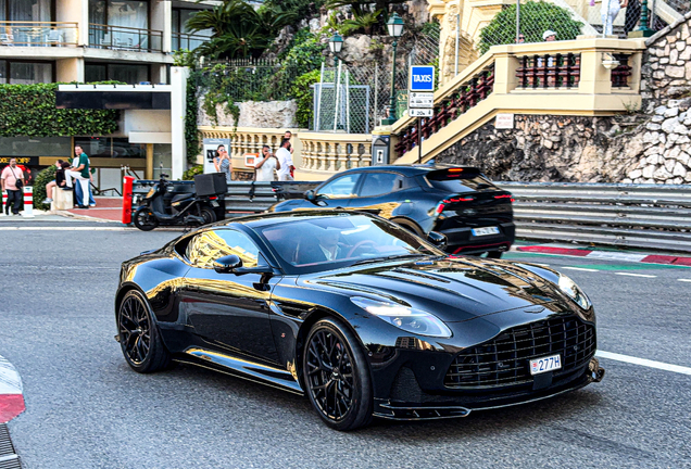 Aston Martin DB12 S