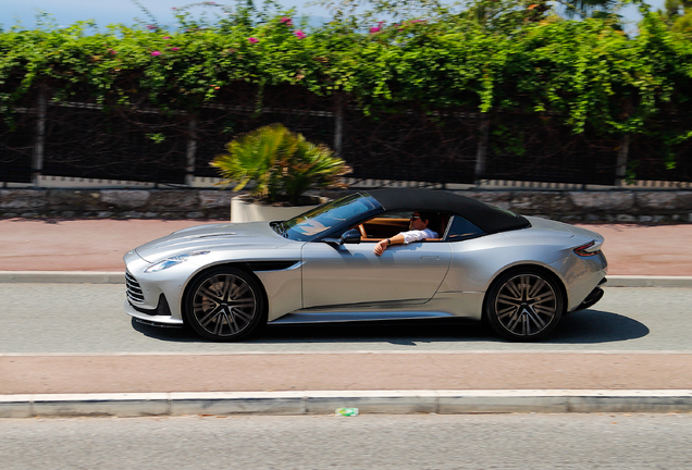 Aston Martin DB12 Volante