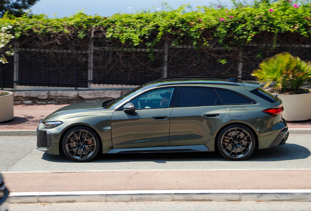Audi RS5 Avant B10