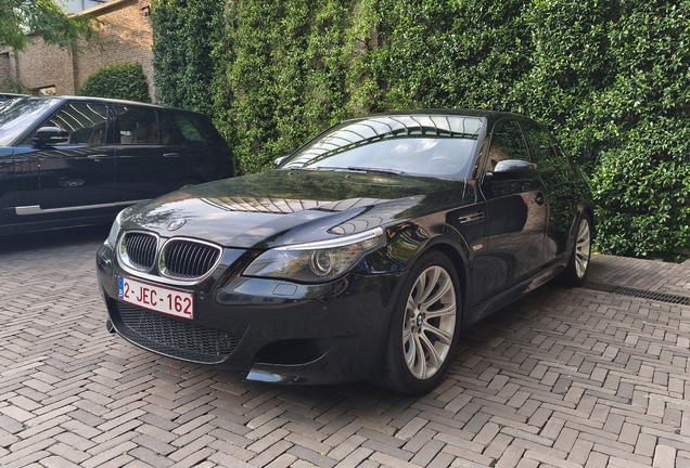 BMW M5 E60 2005