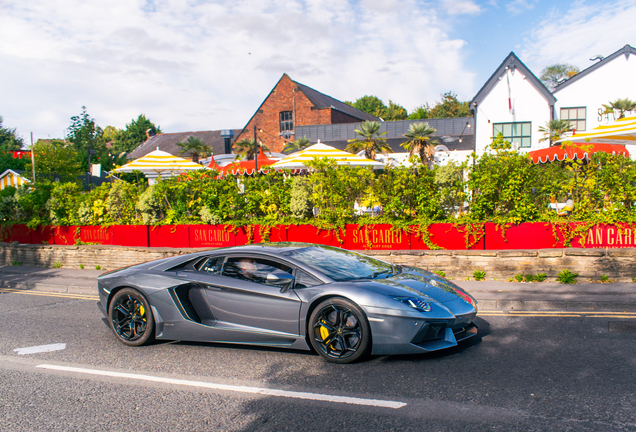 Lamborghini Aventador LP700-4