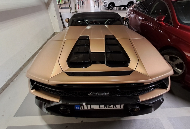 Lamborghini Huracán LP640-4 EVO Spyder