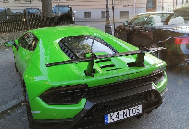 Lamborghini Huracán LP640-4 Performante