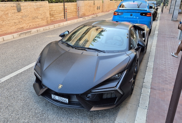 Lamborghini Revuelto