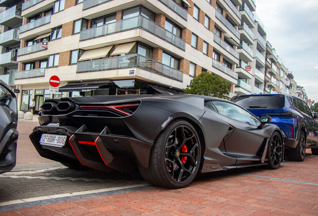 Lamborghini Revuelto