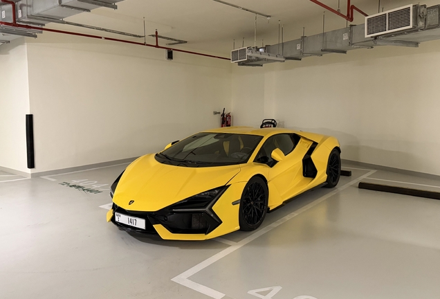 Lamborghini Revuelto