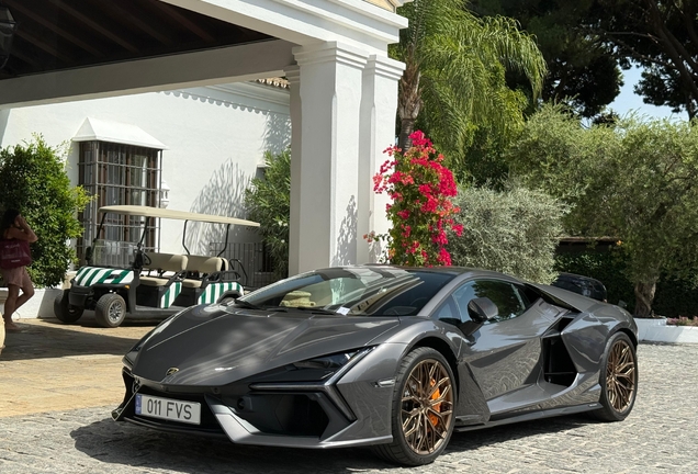 Lamborghini Revuelto