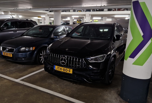 Mercedes-AMG GLA 45 H247