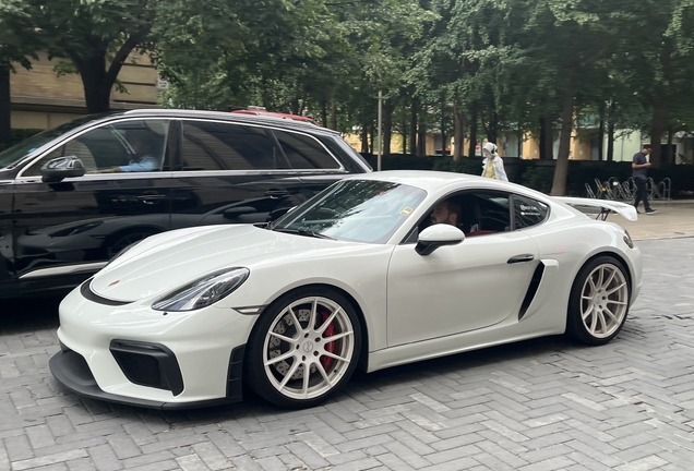 Porsche 718 Cayman GT4